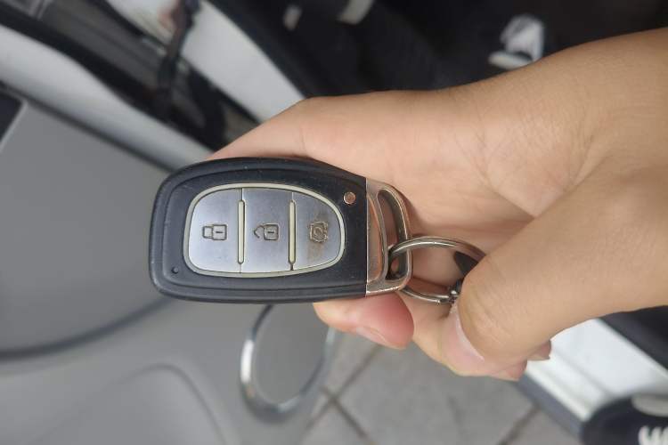 Used HYOSOW H3 2016 H3F 1.5L Manual Prestige Edition Vehicle Key