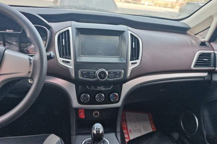 Used HYOSOW H3 2017 1.5L Manual Comfort Sunroof Version Audio And AC Panel
