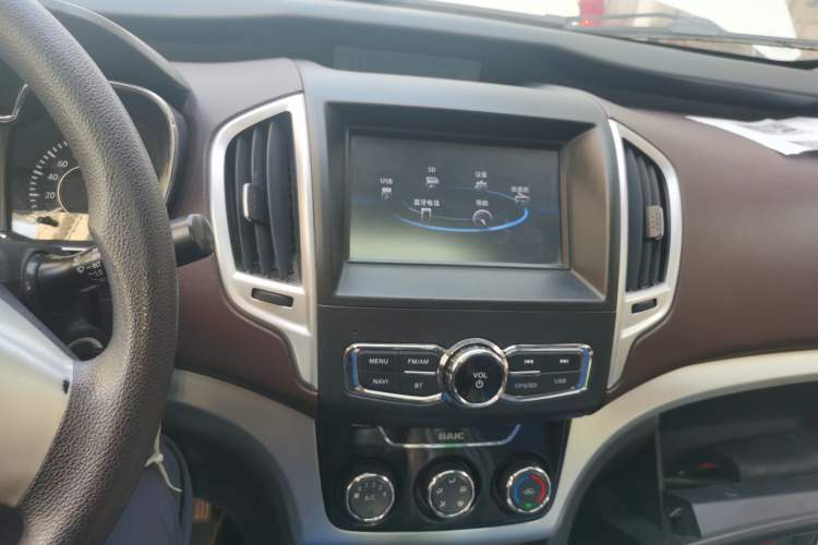 Used HYOSOW H3 2017 1.5L Manual Comfort Sunroof Version Audio And AC Panel