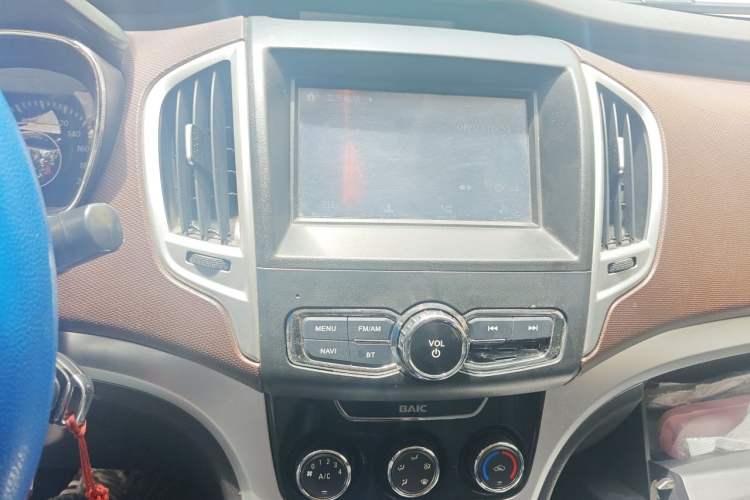 Used HYOSOW H3 2017 1.5L Manual Comfort Sunroof Version Audio And AC Panel