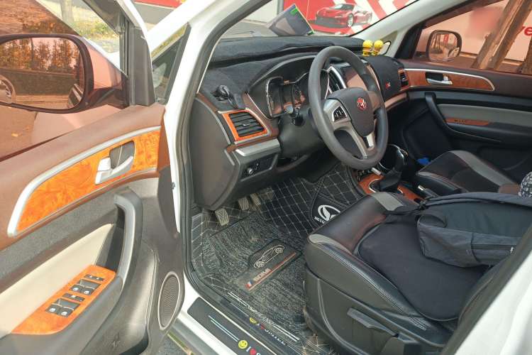 Used HYOSOW H3 2017 1.5L Manual Comfort Sunroof Version Driver Seat