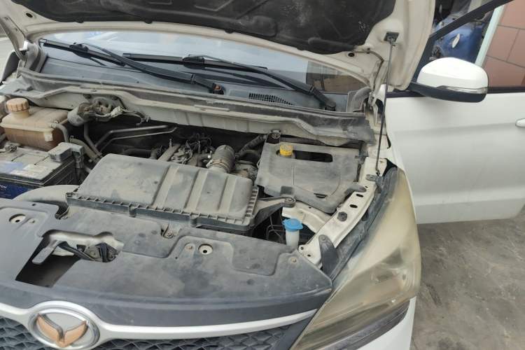 Used HYOSOW H3 2017 1.5L Manual Comfort Sunroof Version Engine Bay Left