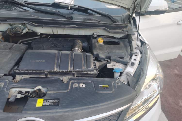 Used HYOSOW H3 2017 1.5L Manual Comfort Sunroof Version Engine Bay Left