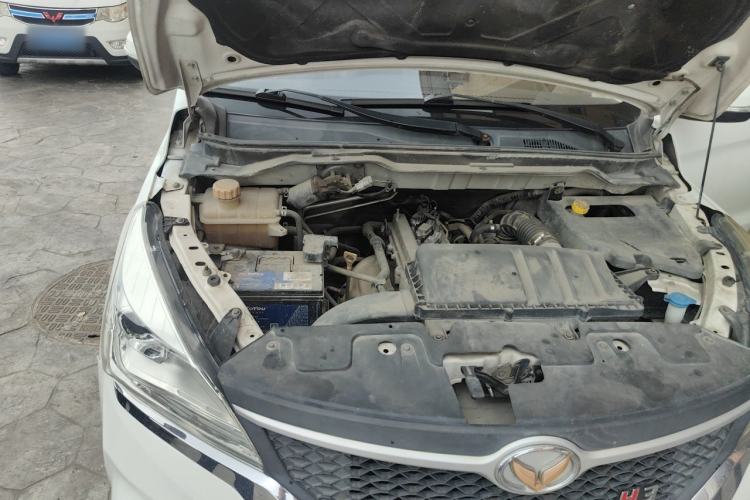 Used HYOSOW H3 2017 1.5L Manual Comfort Sunroof Version Engine Bay Right