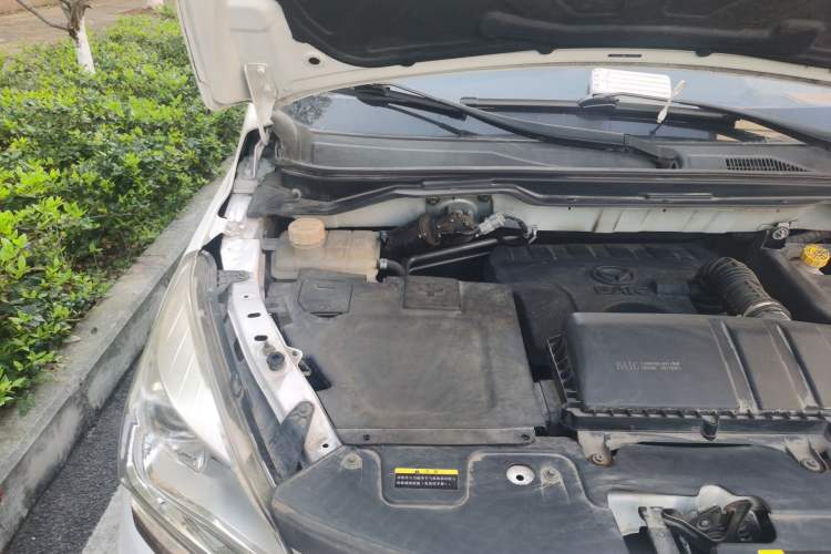 Used HYOSOW H3 2017 1.5L Manual Comfort Sunroof Version Engine Bay Right