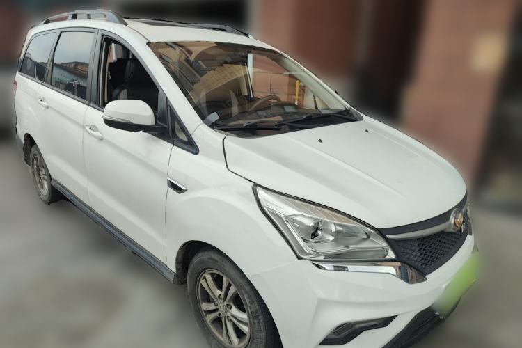 Used HYOSOW H3 2017 1.5L Manual Comfort Sunroof Version Front Right 45 Deg