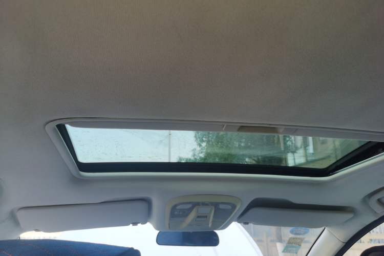 Used HYOSOW H3 2017 1.5L Manual Comfort Sunroof Version Headliner