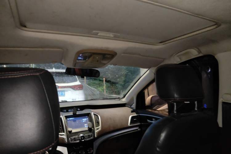 Used HYOSOW H3 2017 1.5L Manual Comfort Sunroof Version Headliner