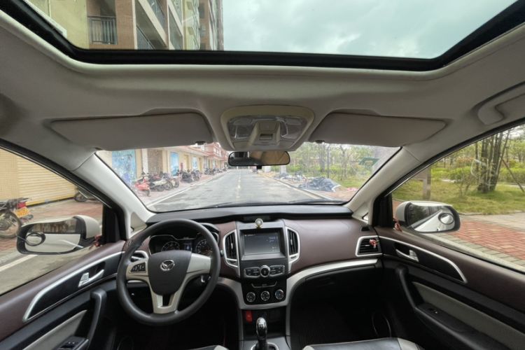 Used HYOSOW H3 2017 1.5L Manual Comfort Sunroof Version Interior 2