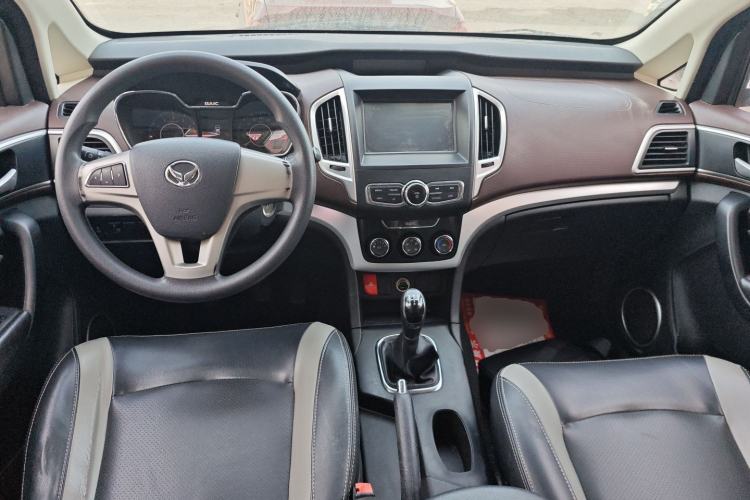 Used HYOSOW H3 2017 1.5L Manual Comfort Sunroof Version Interior 2