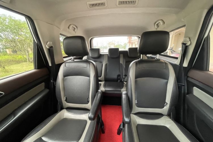 Used HYOSOW H3 2017 1.5L Manual Comfort Sunroof Version Interior 4