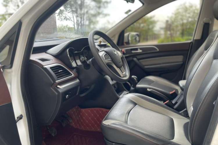 Used HYOSOW H3 2017 1.5L Manual Comfort Sunroof Version Interior 5