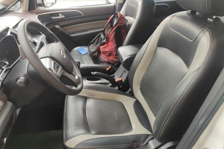 Used HYOSOW H3 2017 1.5L Manual Comfort Sunroof Version Left Front Seat