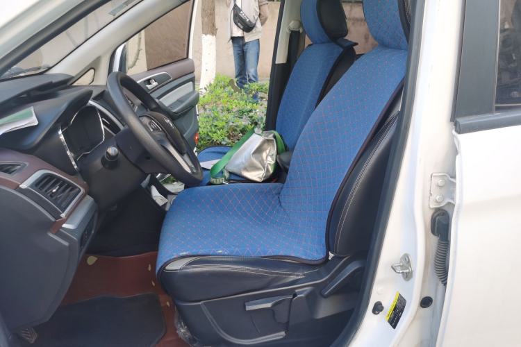 Used HYOSOW H3 2017 1.5L Manual Comfort Sunroof Version Left Front Seat