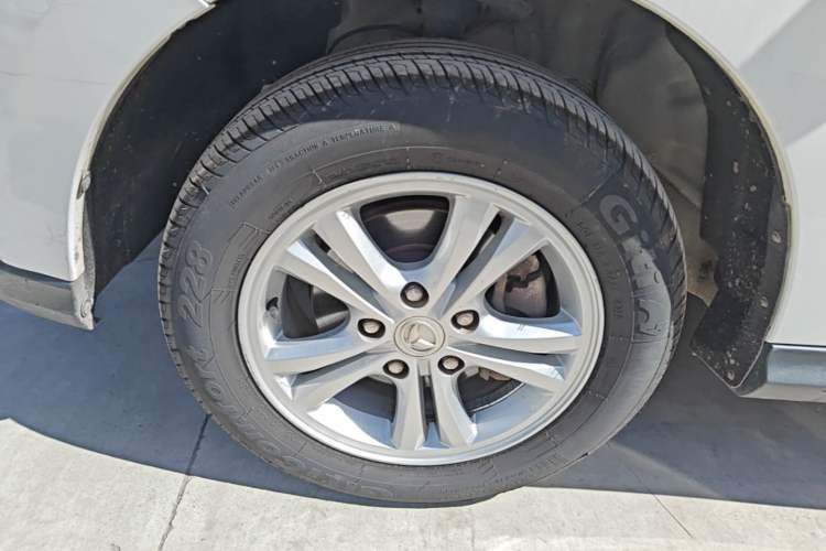 Used HYOSOW H3 2017 1.5L Manual Comfort Sunroof Version Left Front Wheel Hub