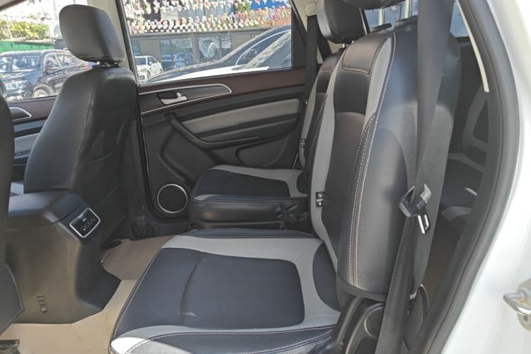 Used HYOSOW H3 2017 1.5L Manual Comfort Sunroof Version Left Rear Seat
