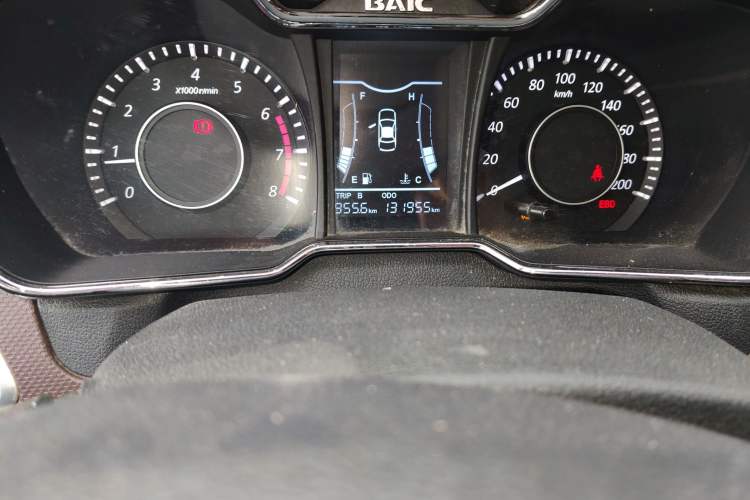 Used HYOSOW H3 2017 1.5L Manual Comfort Sunroof Version Odometer Close Up