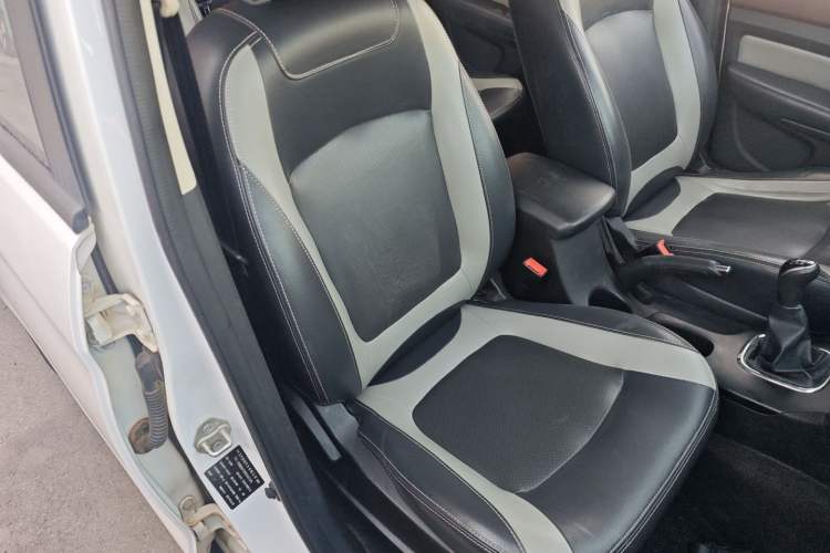 Used HYOSOW H3 2017 1.5L Manual Comfort Sunroof Version Right Front Seat