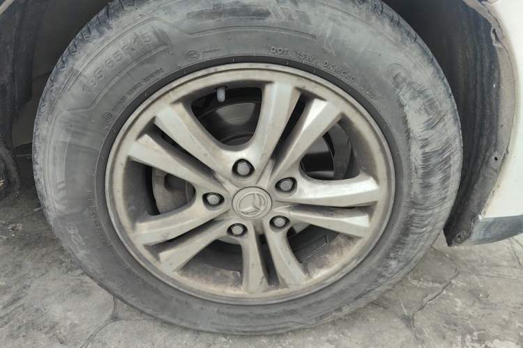 Used HYOSOW H3 2017 1.5L Manual Comfort Sunroof Version Right Front Wheel Hub