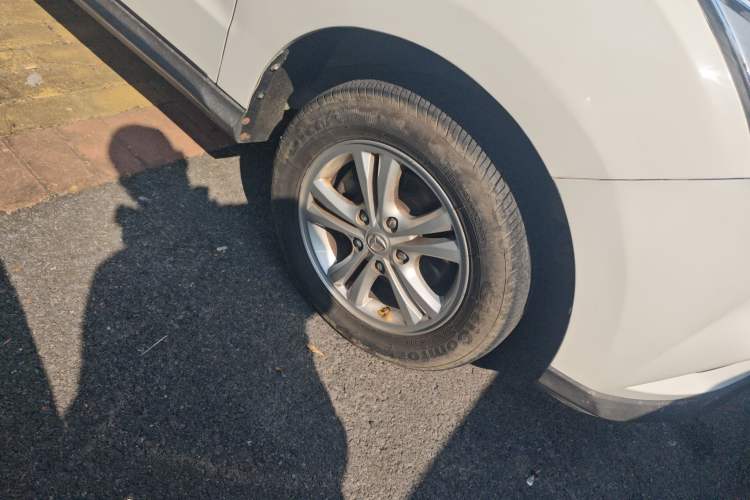 Used HYOSOW H3 2017 1.5L Manual Comfort Sunroof Version Right Front Wheel Hub