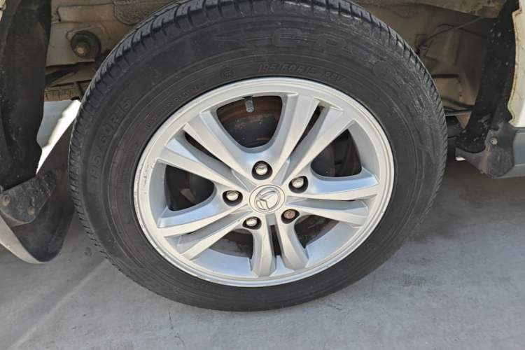 Used HYOSOW H3 2017 1.5L Manual Comfort Sunroof Version Right Rear Wheel Hub