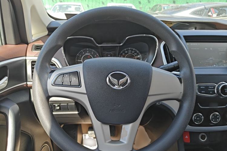 Used HYOSOW H3 2017 1.5L Manual Comfort Sunroof Version Steering Wheel