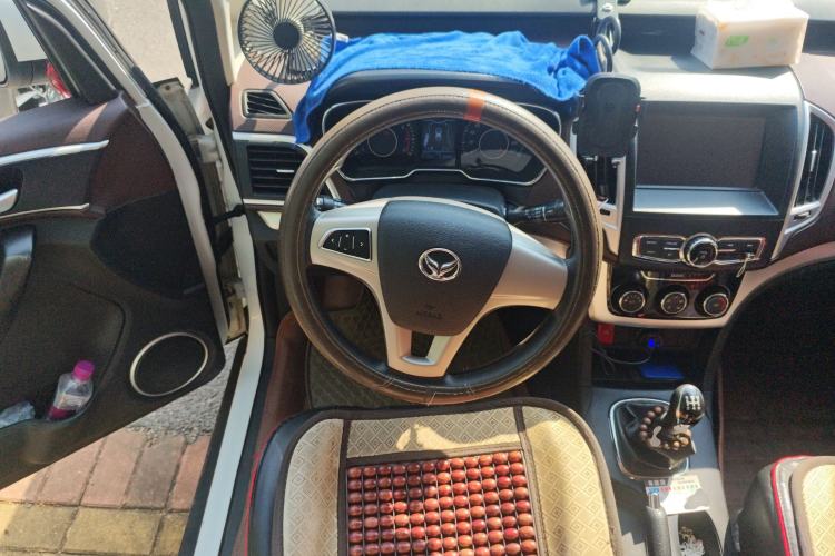 Used HYOSOW H3 2017 1.5L Manual Comfort Sunroof Version Steering Wheel