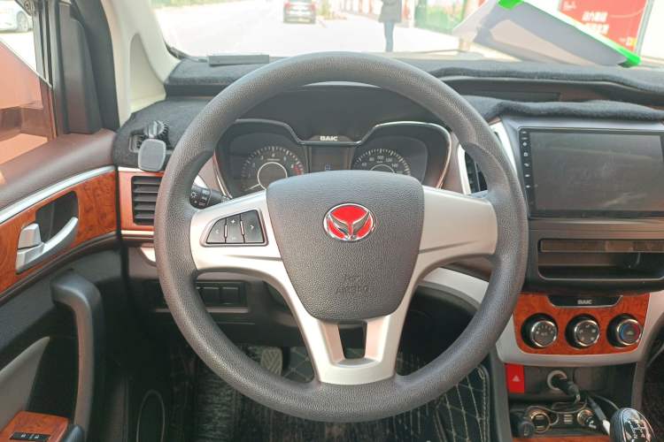 Used HYOSOW H3 2017 1.5L Manual Comfort Sunroof Version Steering Wheel