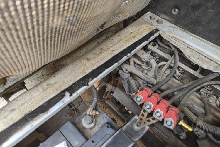 Used HYOSOW H6 2016 1.5L Comfort Version M15C Engine Bay Right