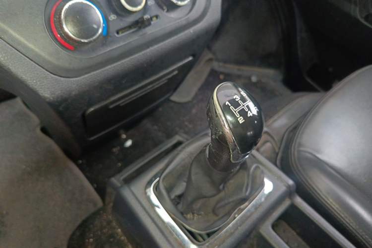 Used HYOSOW H6 2016 1.8L Luxury M18A Gear Lever