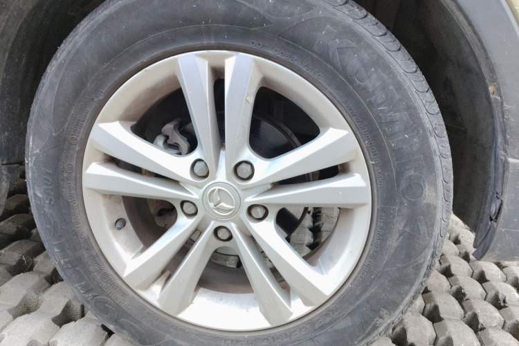 Used HYOSOW S2 2014 1.5L Manual Prestige Version China IV Right Front Wheel Hub