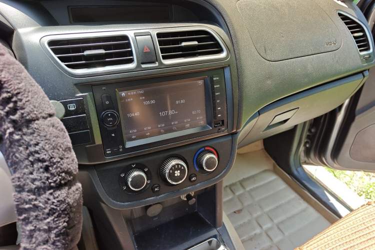 Used HYOSOW S2 2014 1.5L Manual Luxury Edition China IV Audio And AC Panel
