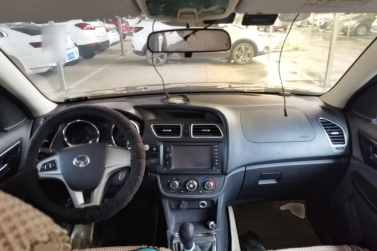 Used HYOSOW S2 2014 1.5L Manual Luxury Edition China IV Center Console