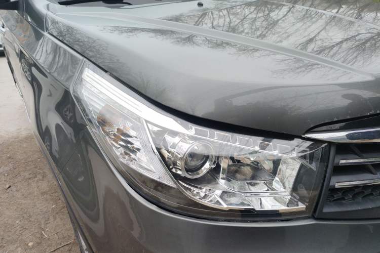 Used HYOSOW S2 2014 1.5L Manual Prestige Version China IV Right Front Headlight