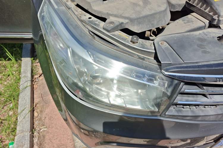 Used HYOSOW S2 2014 1.5L Manual Luxury Edition China IV Right Front Headlight