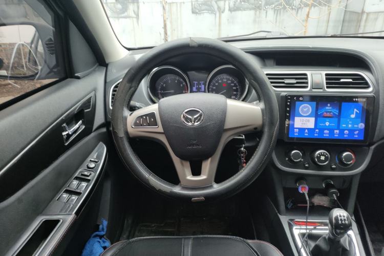 Used HYOSOW S2 2014 1.5L Manual Prestige Version China IV Steering Wheel