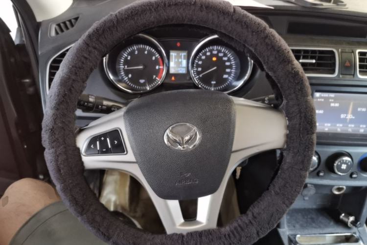 Used HYOSOW S2 2014 1.5L Manual Luxury Edition China IV Steering Wheel