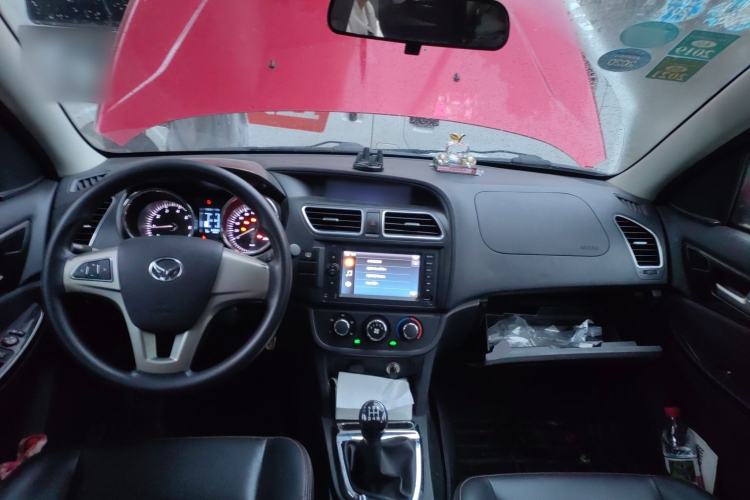 Used HYOSOW S2 2014 1.5L Manual Comfort Version China IV Emission Standard Center Console