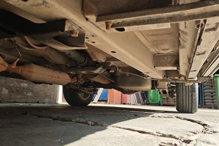 Used HYOSOW S2 2014 1.5L Manual Comfort Version China IV Emission Standard Chassis Front Left