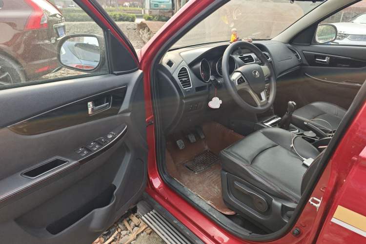 Used HYOSOW S2 2014 1.5L Manual Comfort Version China IV Emission Standard Driver Seat