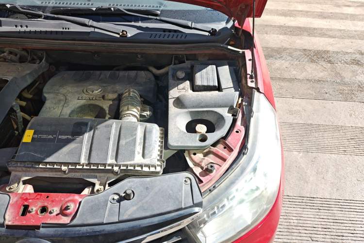 Used HYOSOW S2 2014 1.5L Manual Comfort Version China IV Emission Standard Engine Bay Left