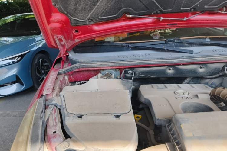 Used HYOSOW S2 2014 1.5L Manual Comfort Version China IV Emission Standard Engine Bay Right