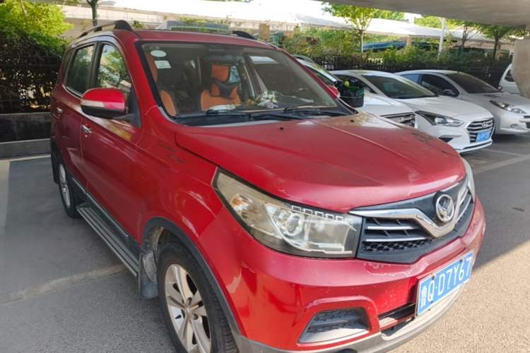 Used HYOSOW S2 2014 1.5L Manual Comfort Version China IV Emission Standard Front Right 45 Deg