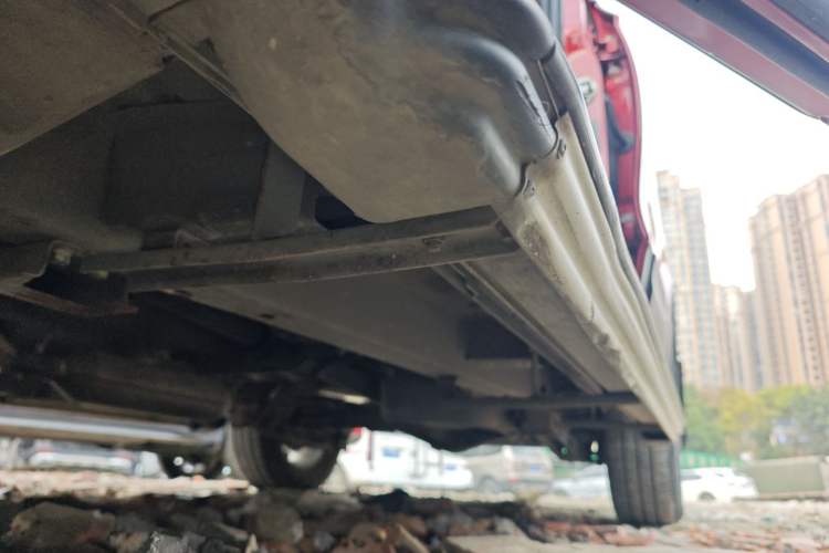 Used HYOSOW S2 2014 1.5L Manual Comfort Version China IV Emission Standard Left Side Sill