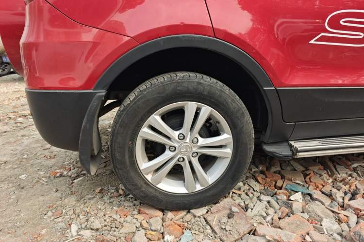 Used HYOSOW S2 2014 1.5L Manual Comfort Version China IV Emission Standard Right Rear Wheel Hub