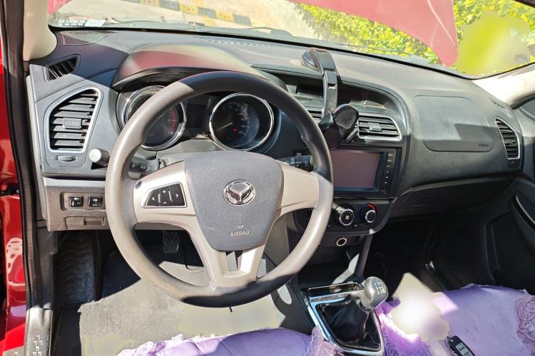 Used HYOSOW S2 2014 1.5L Manual Comfort Version China IV Emission Standard Steering Wheel
