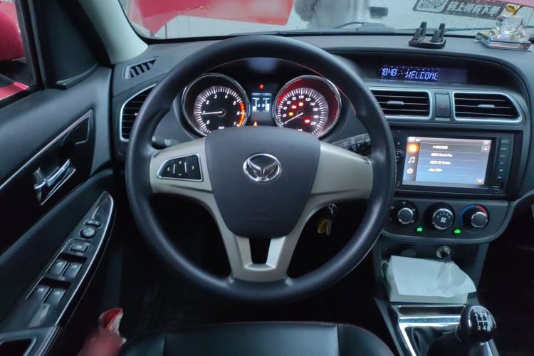 Used HYOSOW S2 2014 1.5L Manual Comfort Version China IV Emission Standard Steering Wheel