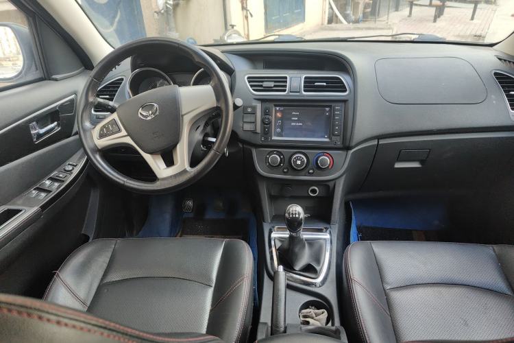 Used HYOSOW S2 2014 1.5L Manual Luxury Edition China IV Center Console