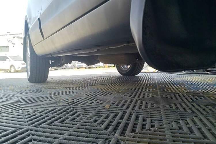 Used HYOSOW S2 2014 1.5L Manual Comfort Version China IV Emission Standard Chassis Front Right
