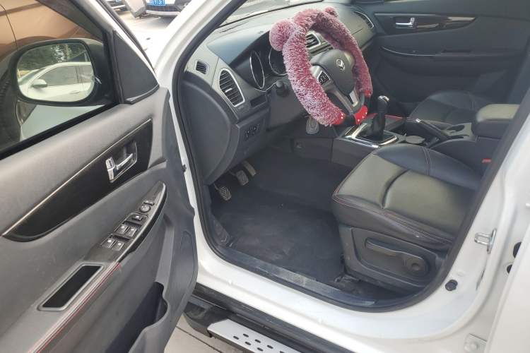 Used HYOSOW S2 2014 1.5L Manual Comfort Version China IV Emission Standard Driver Seat